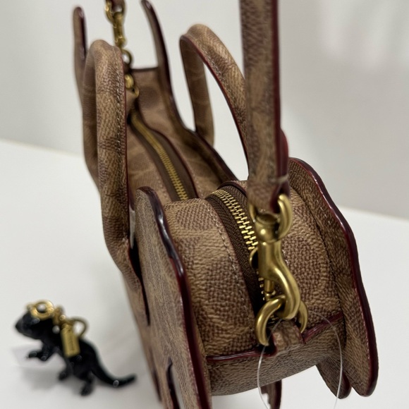 COACH RUNWAY REXY Bag in Tan Signature Canvas With Black Rexy Keychain Charm - Picture 4 of 10